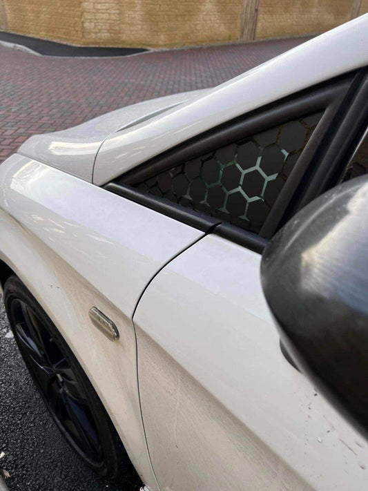 345279174_223875533691598_4647318450667580792_n - R&E Wraps and Graphics LTD - SEAT Leon MK2 (2005-2012) Honeycomb front quarter window decals - CUPRA, honey comb, SEAT, Seat Cupra, side window decals