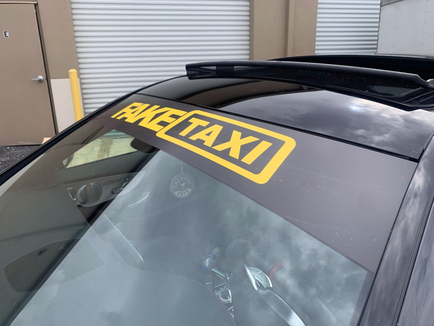 351293443_1010736943634649_6814844574845726097_n - R&E Wraps and Graphics LTD - Fake Taxi Sunstrip - Fake Taxi, Fake taxi sunstrip, sunstrip, sunstrips