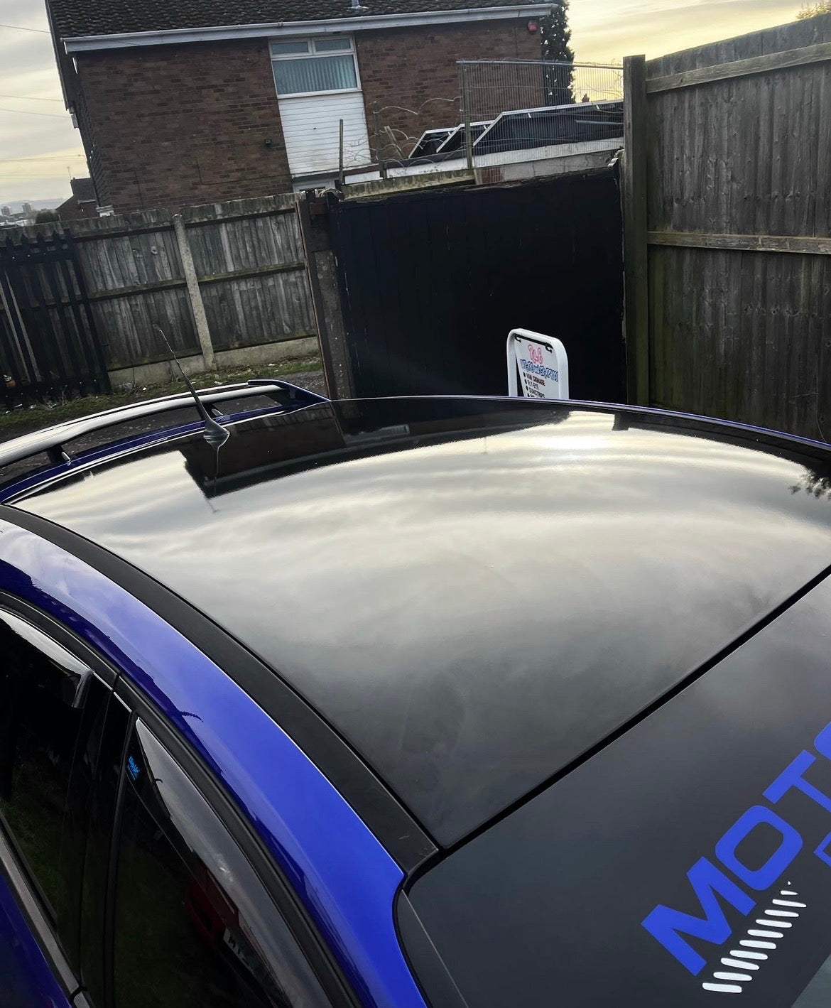 47AA164E-3CE4-44AF-892B-3EAD8F35F70E - R&E Wraps and Graphics LTD - KPMF Black Gloss Airelease - KPMF, Vehicle wrap