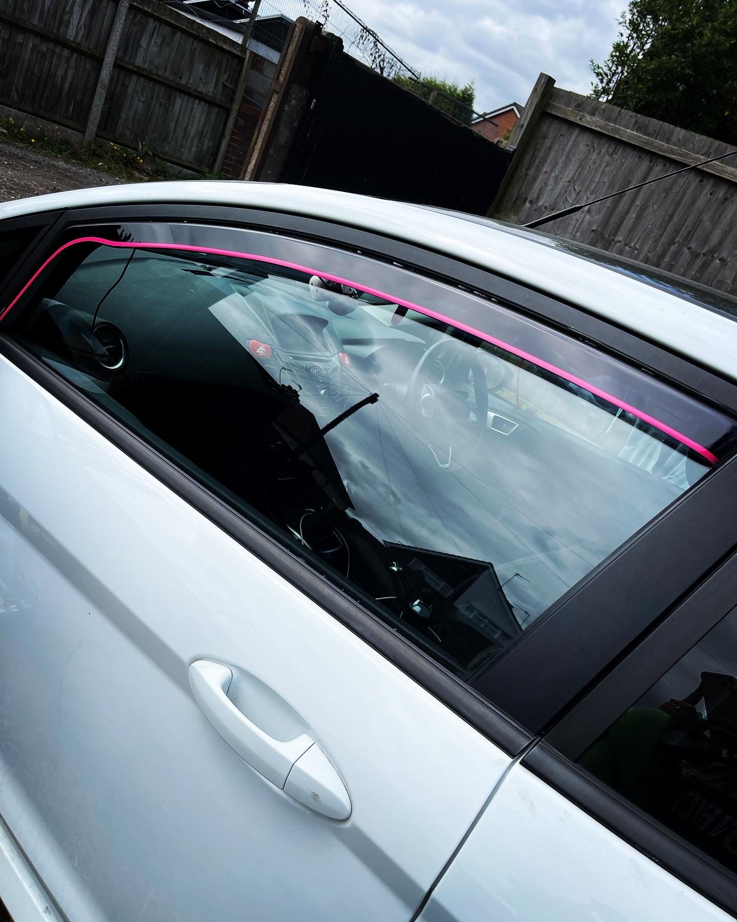 Wind Deflector Pinstripes