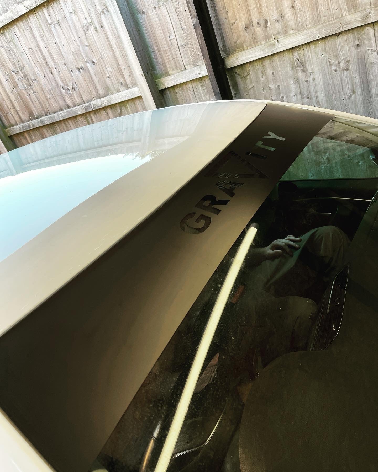 Gravity Cut Out Sunstrip