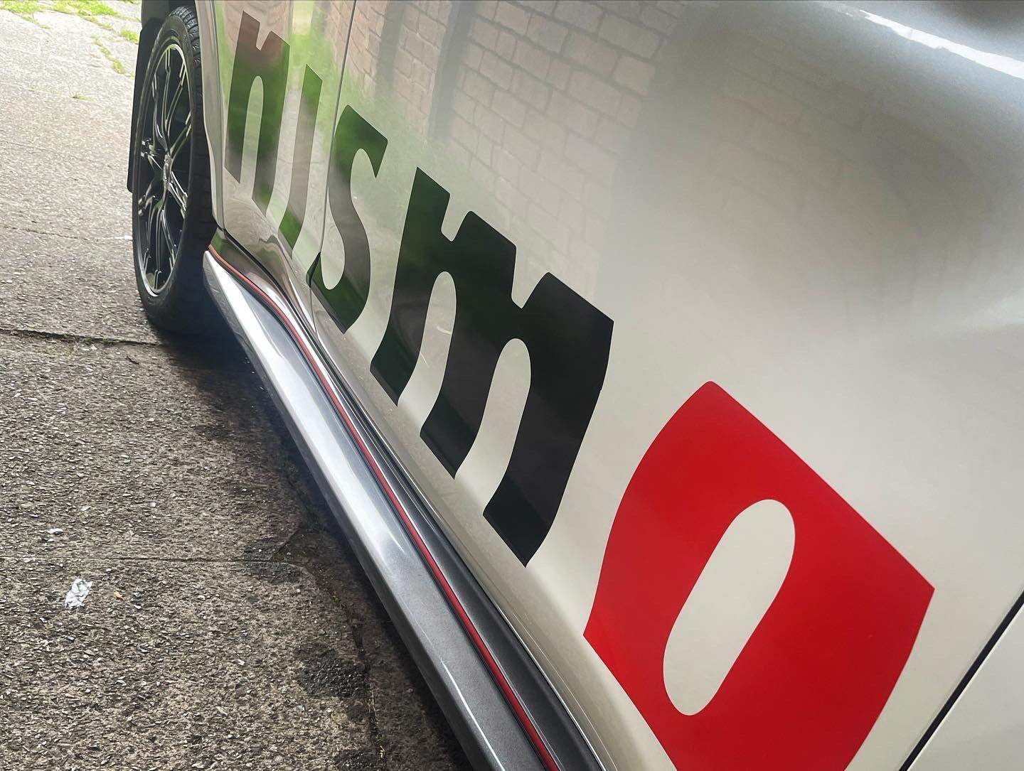 E52E9CCB-7BAE-44A4-A2C6-C90CF8FB1F05 - R&E Wraps and Graphics LTD - Nissan Juke Nismo RS Side Decals and Sunstrip - nissan, Nissan Juke