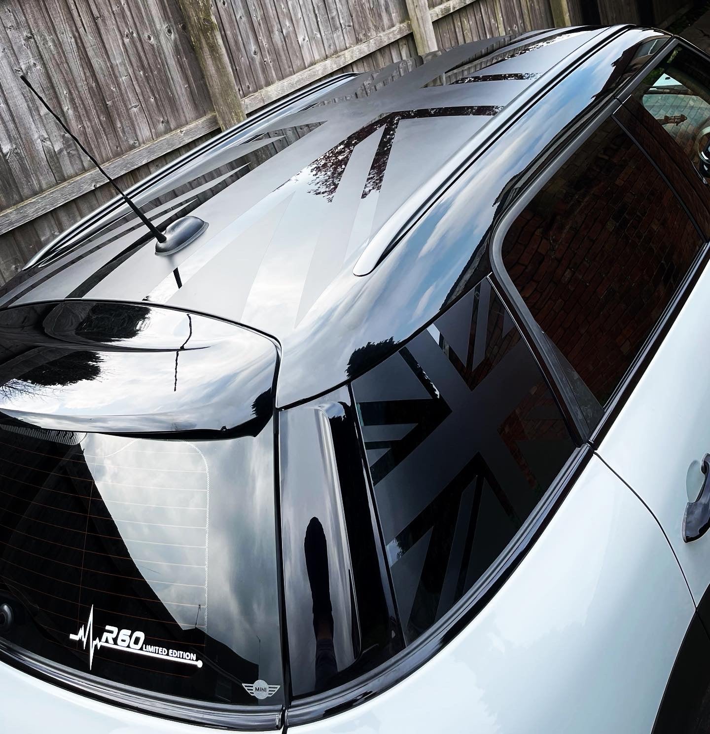 Mini Cooper Countryman R60 Union Jack Roof Flag