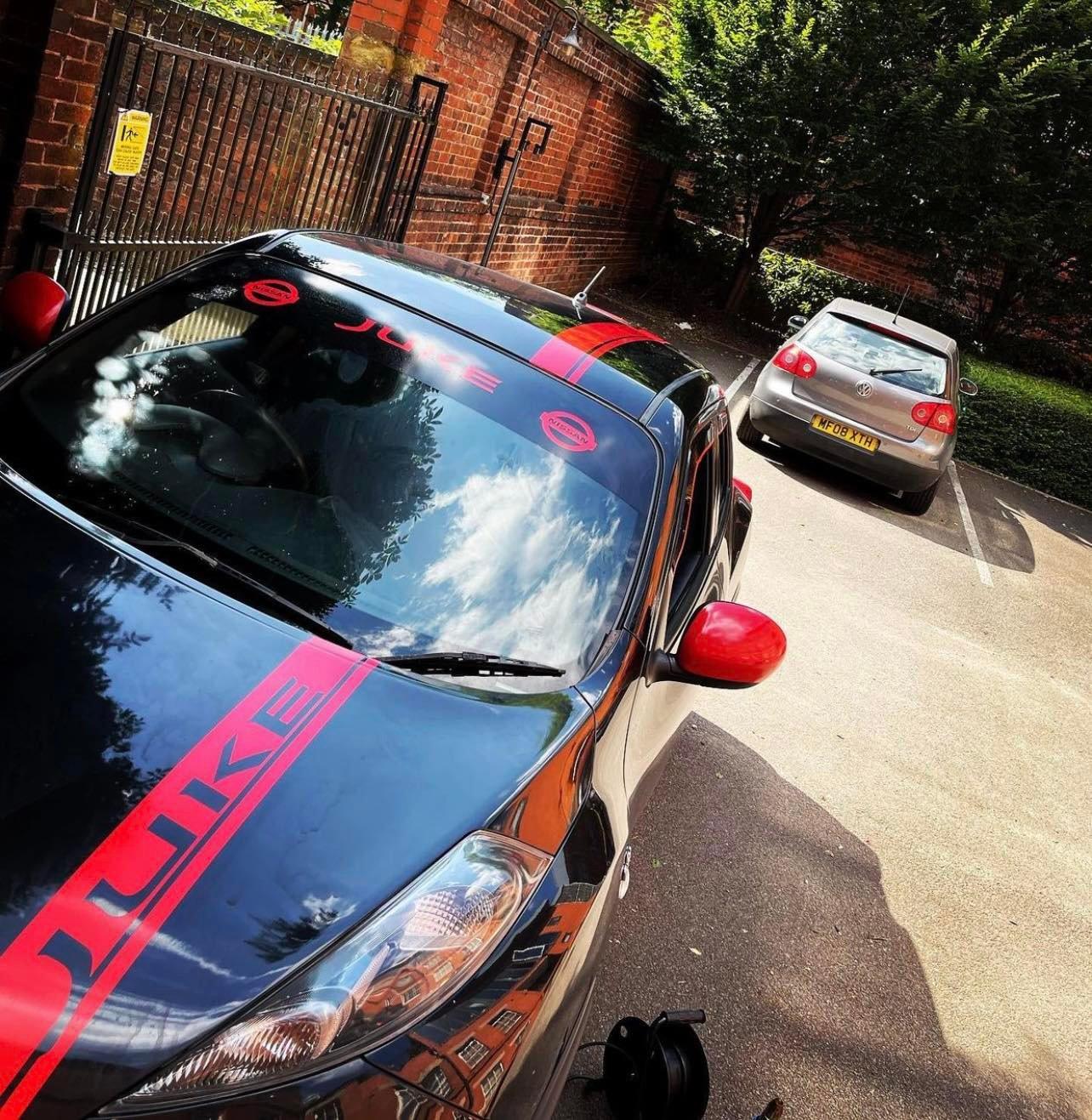 nissan-juke-bonnetboot-racing-stripes-rewrapsandgraphics - R&E Wraps and Graphics LTD - Nissan Juke Racing Stripes - Nissan Juke, racing stripes