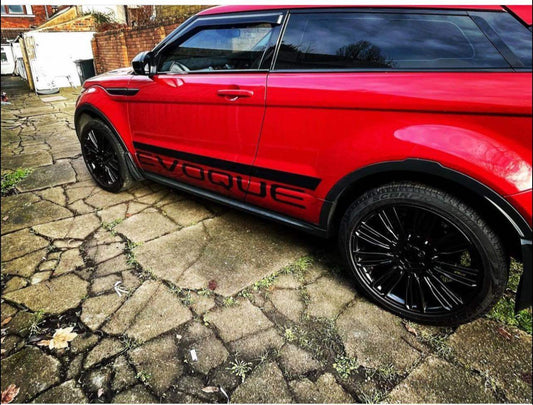 range-rover-evoque-2018-side-stripes-rewrapsandgraphics-2 - R&E Wraps and Graphics LTD - Range Rover Evoque Side Stripes