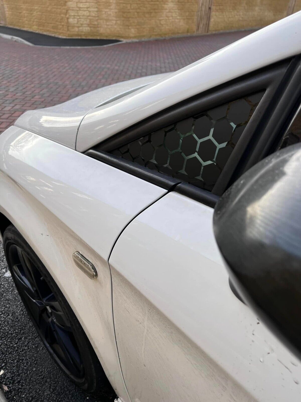 SEAT Leon MK2 (2005-2012) Honeycomb front quarter window decals