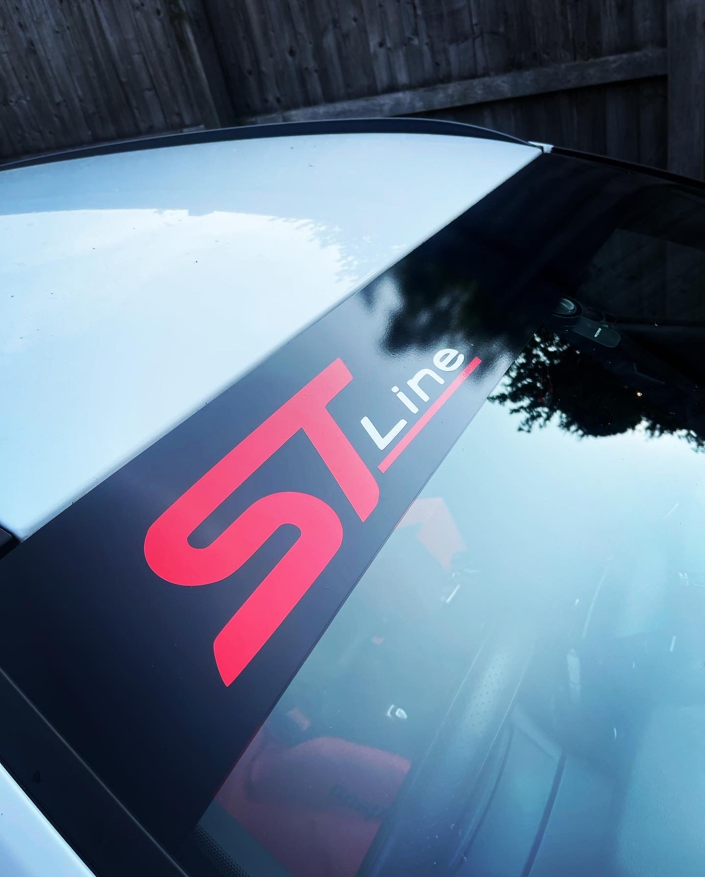 Ford ST Line Sunstrip – R&E Wraps and Graphics LTD