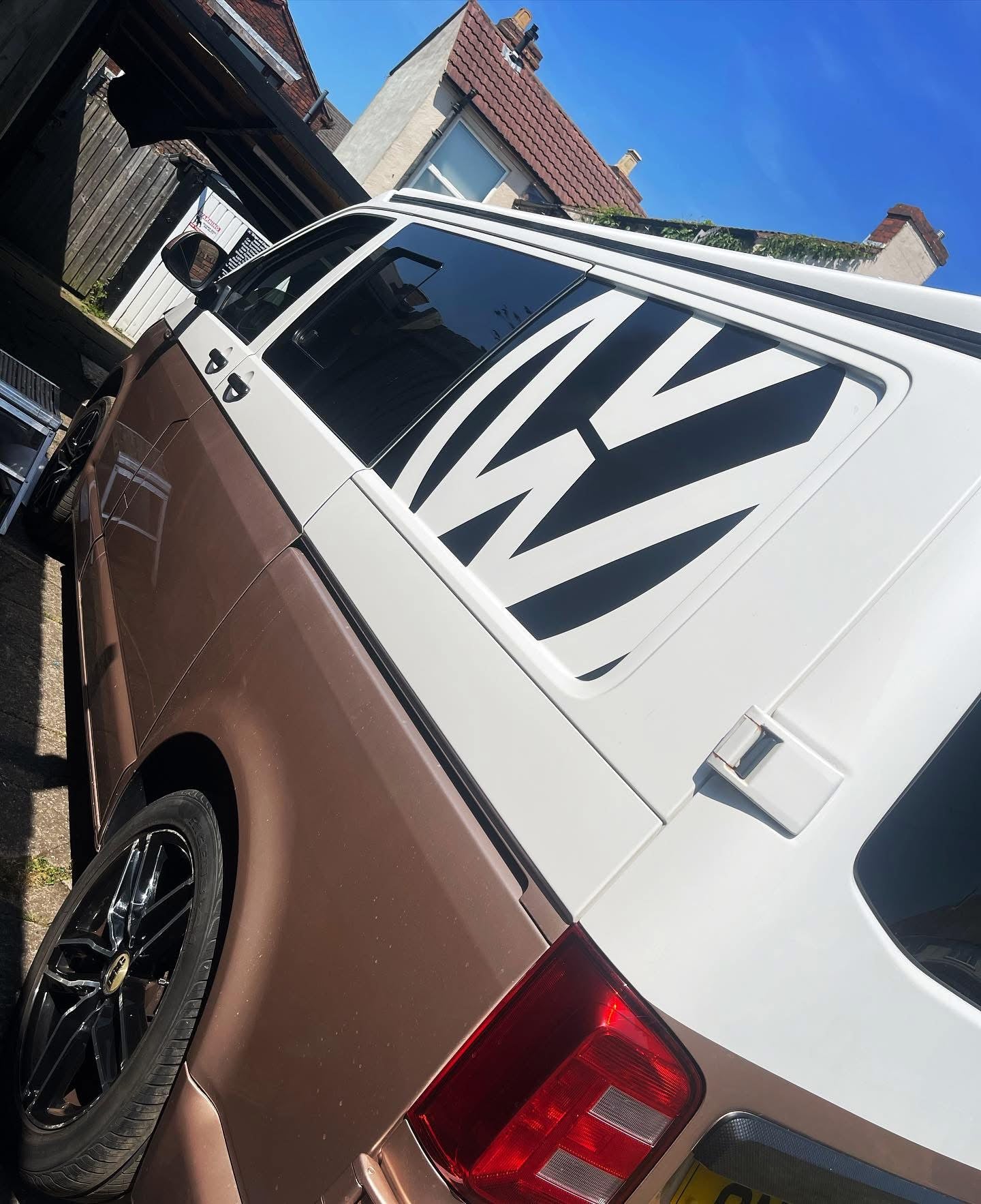 Volkswagen T5 T6 kurzer Radstand Seitenverkleidungsaufkleber x2