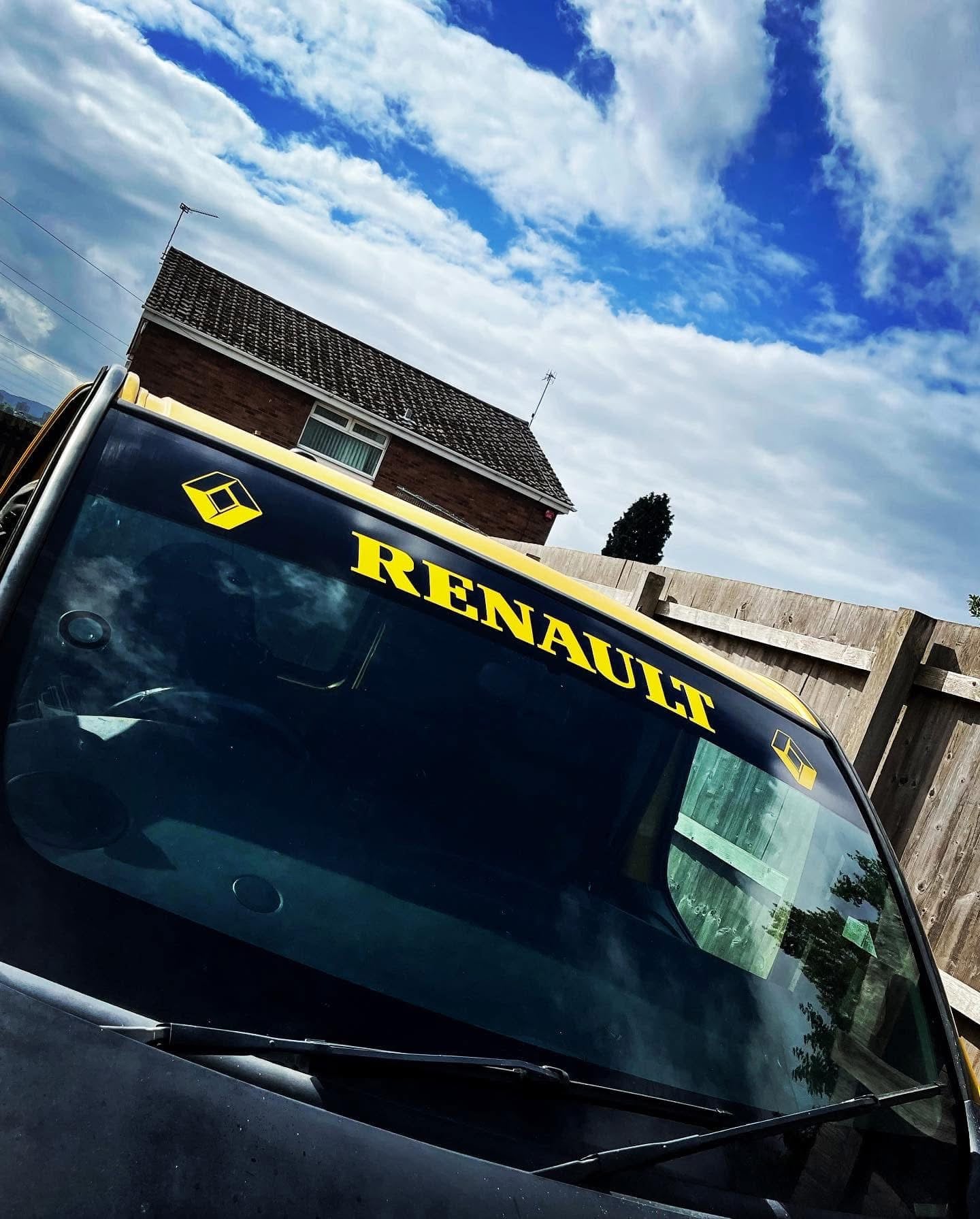 Renault Sunstrip (65” For most van models)